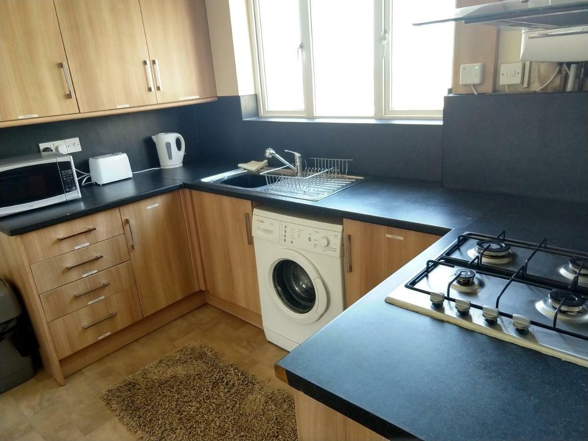 Rowe Gardens - Self Catering - Guesthouse Style - Comfortable Twin Or Double Rooms - Quiet Residential Area Workington Esterno foto